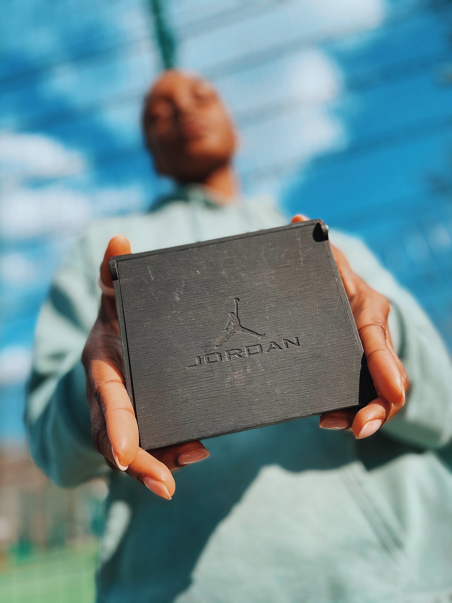 Mid-Air Icon Wallet