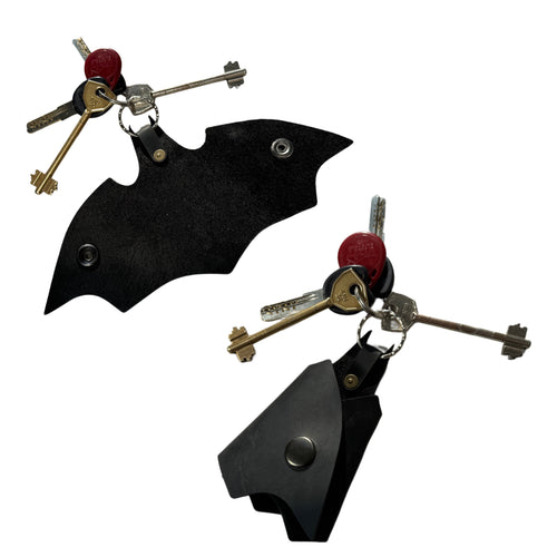Handcrafted leather Bat Key Holder with engraved design — Lamamarka