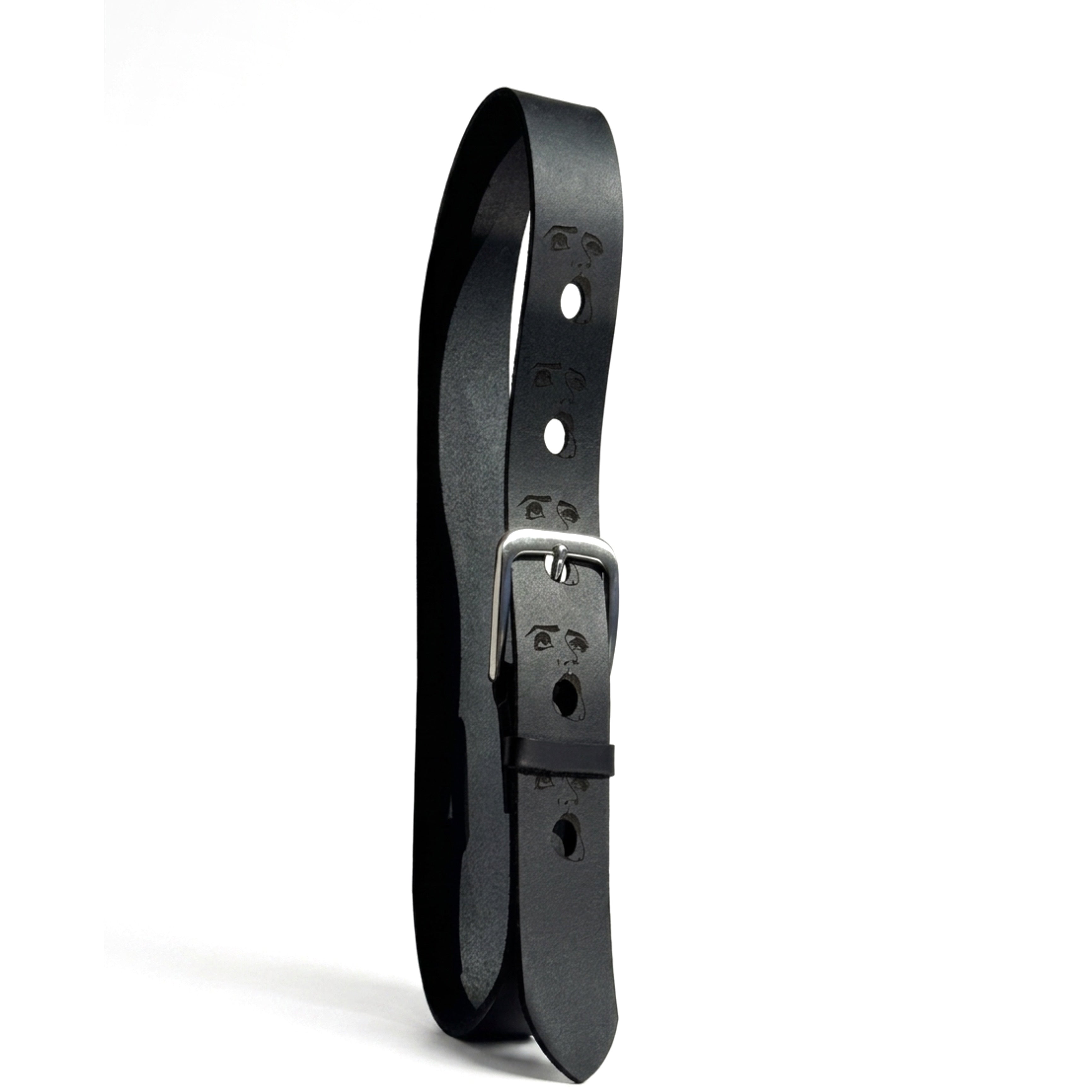 Brown handcrafted engraved leather belt — close-up — Lamamarka