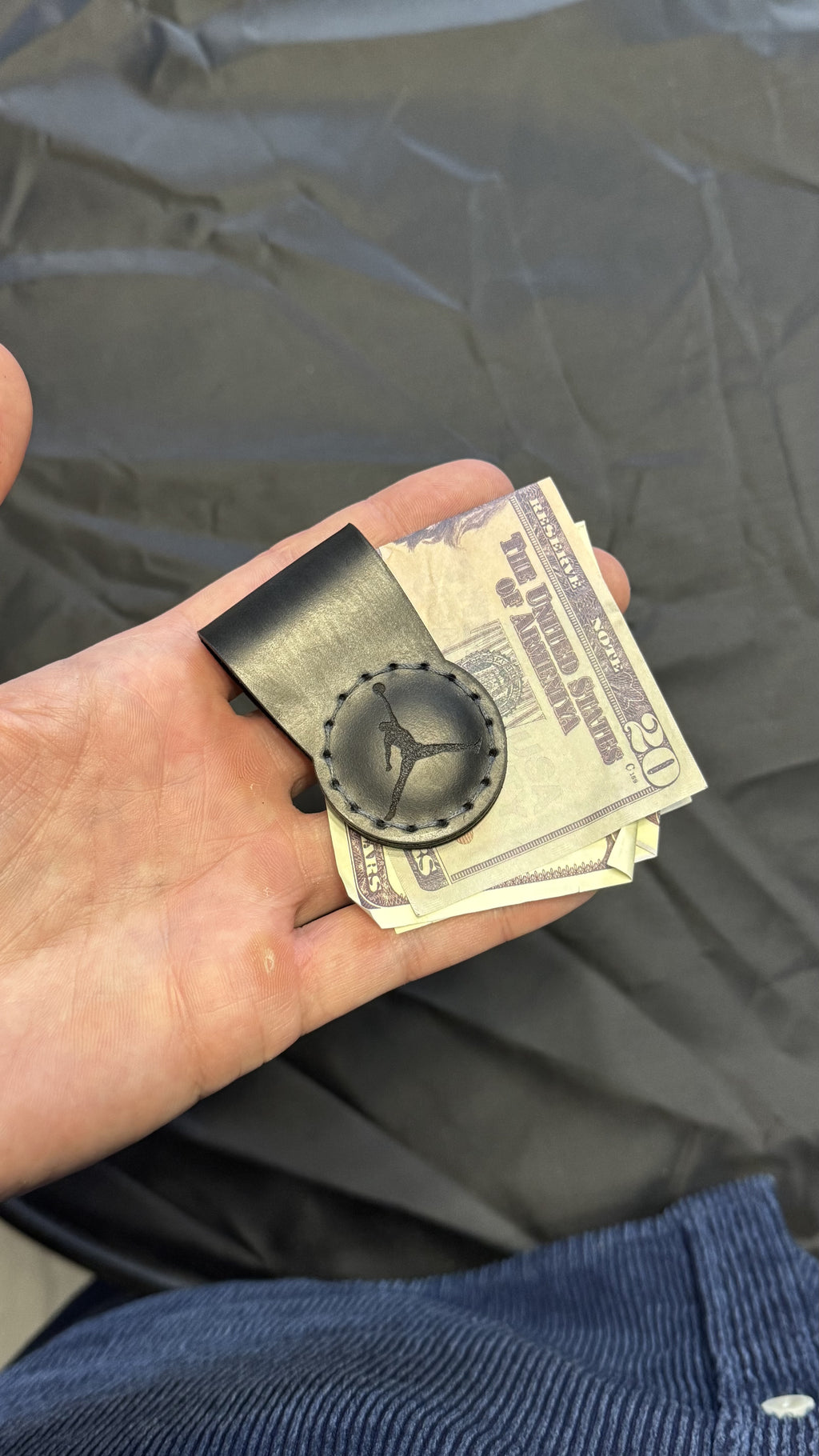 Black leather magnetic money clip, minimalist EDC — with packaging — Lamamarka