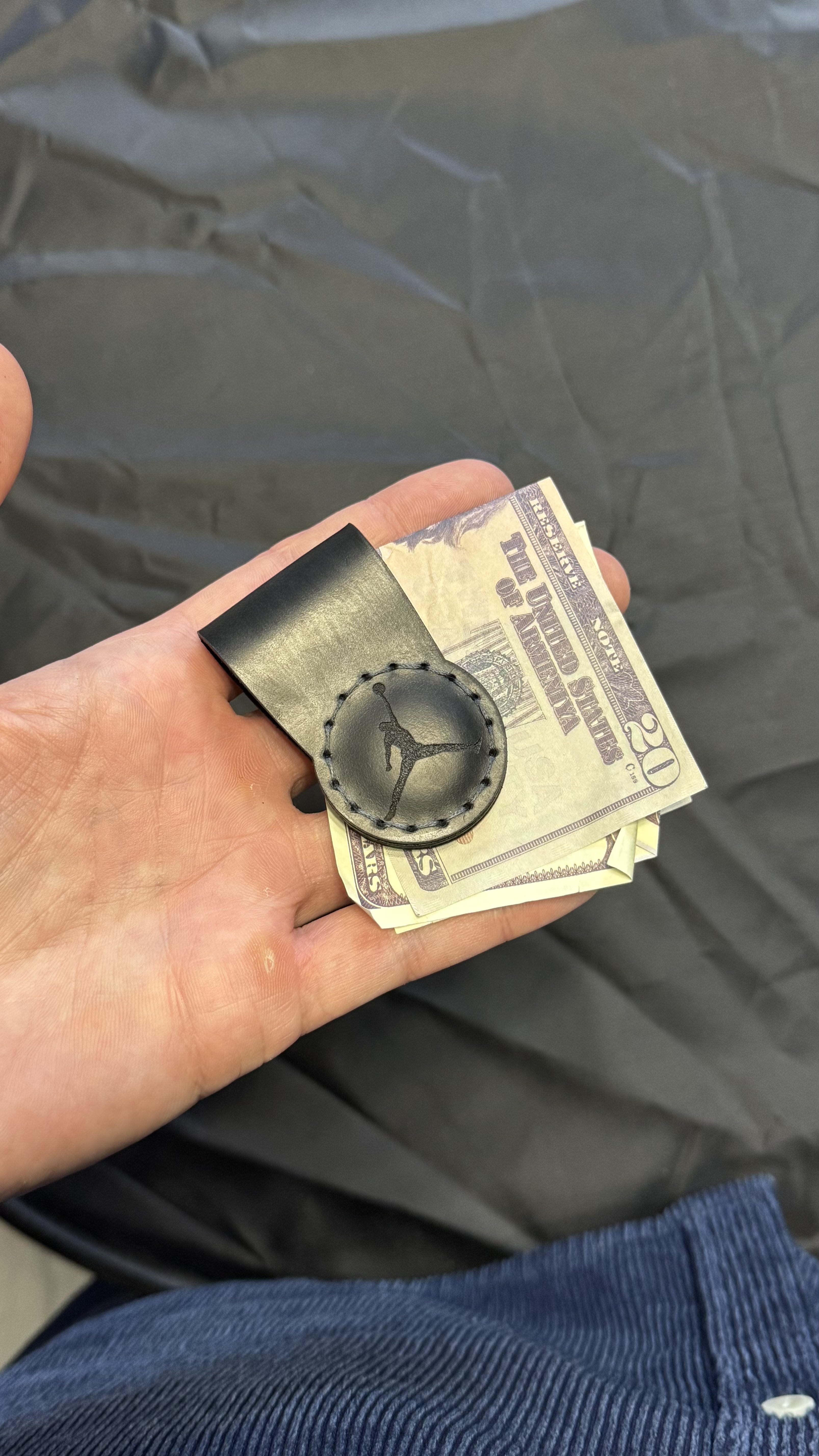 Black leather magnetic money clip, minimalist EDC — with packaging — Lamamarka