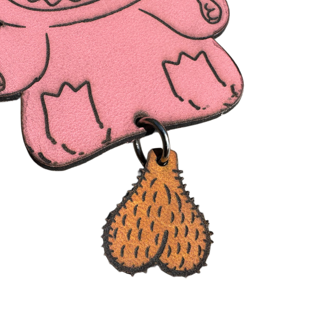 Handcrafted leather character keychain — detail view — Lamamarka