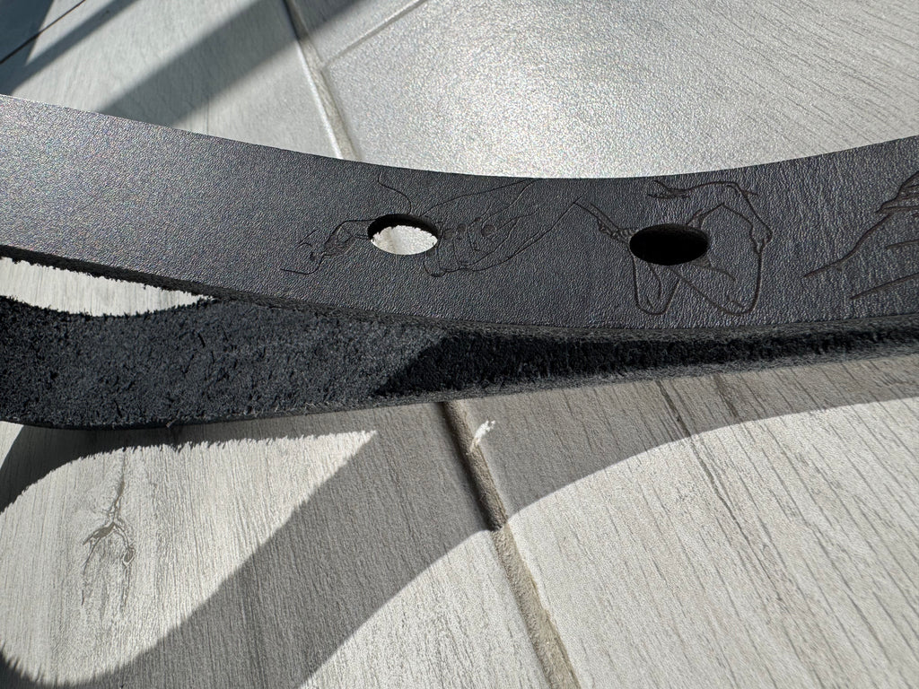 Handcrafted engraved leather belt — back view — Lamamarka